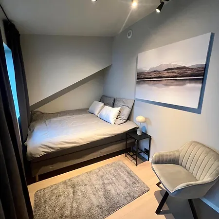 Aurora-tag Apartments, Penthouse