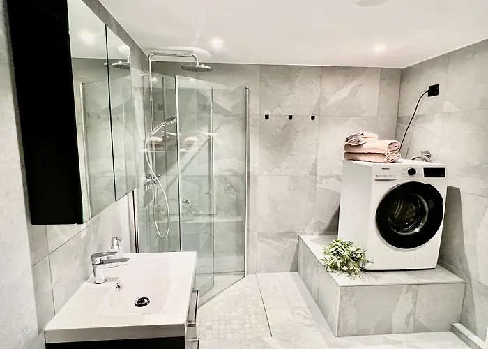 Aurora-tag Apartments, Penthouse