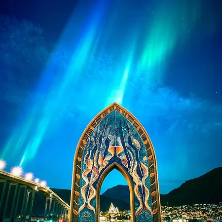 Aurora-tag Apartments, Penthouse *